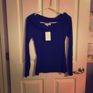 Swoopneck long sleeve sweater.